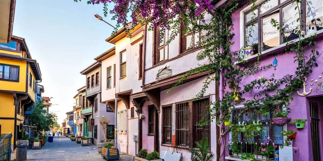 Türkiye’nin yeni gözdesi! Maviyle yeşil bu cennette buluşuyor: Tatilcileri kendine hayran bırakıyor 2